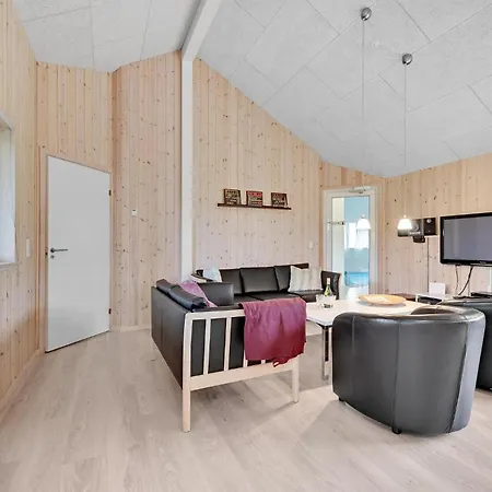 Stunning In Tranekaer With Private Swimming Pool, Be Inside Or Outside *