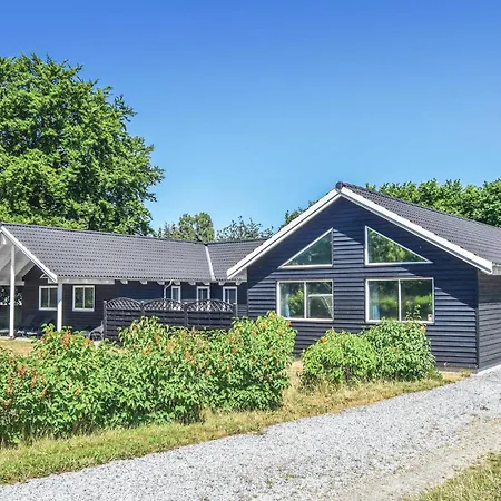 Stunning Home In Tranekaer With Sauna Tranekær
