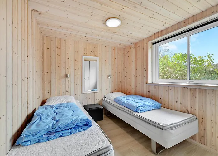 Kronens Have X Nyaraló