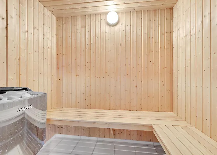 Kronens Have X Nyaraló *